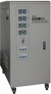 Estabilizador trifásico con servomotor de 20KVA